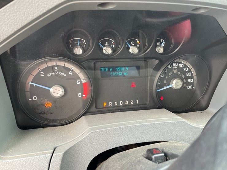2015-ford-f650-image-40