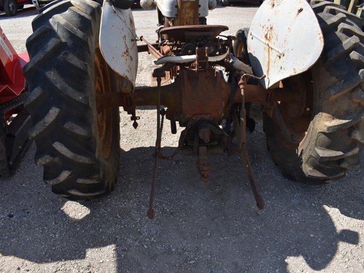 ford-tractor-image-7