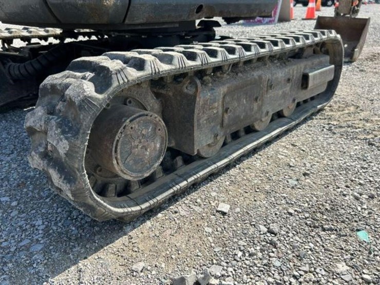 2015-bobcat-418-image-36