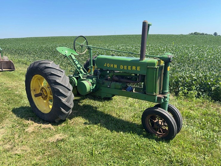 john-deere-b-image-7
