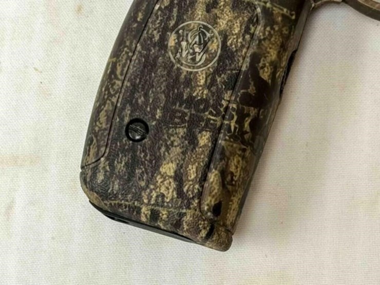 smith-&-wesson-model-22a-1-22lr-revolver-image-15