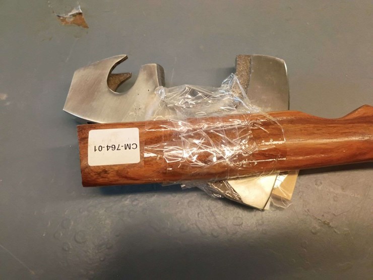 axe-handle-with-stainless-steel-blade-image-3