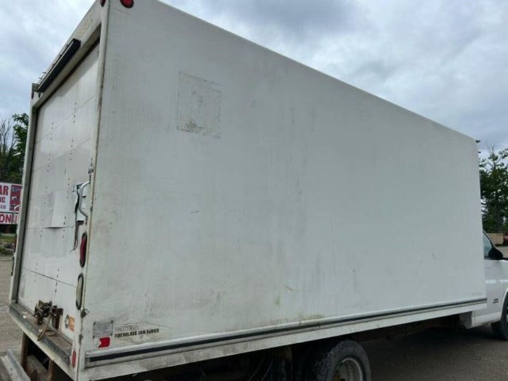 2014-gmc-4500-s/a-cube-van-1gd676cl8e1115764-image-41