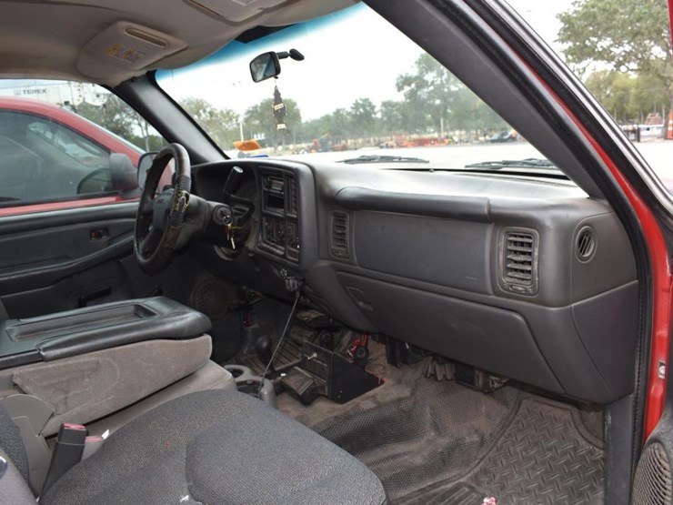 2006-gmc-2500-image-14