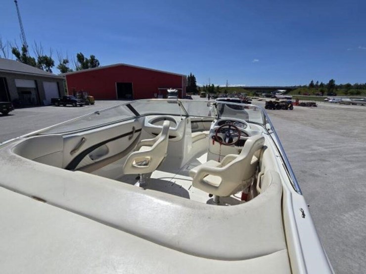 1999-chris-craft-200-br-jp-20-ft-bowrider-us-ccbjr-image-9