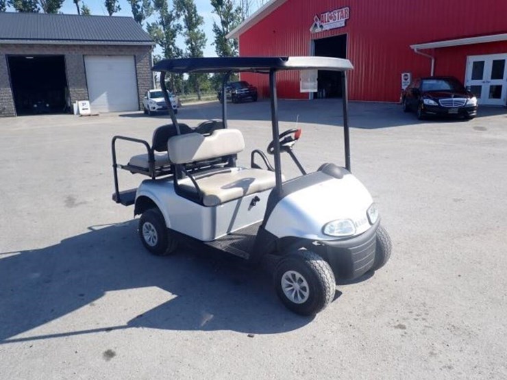2021-e-z-go-rxv-4-passanger-gas-golf-cart-5621826-image-3