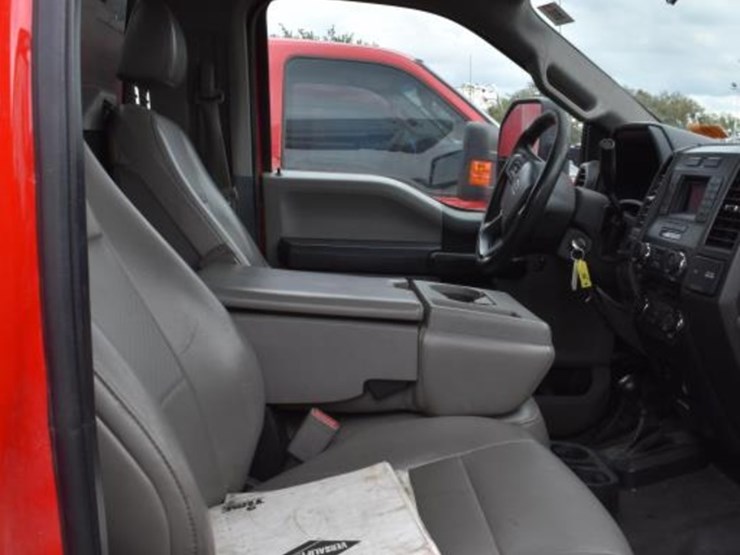 2017-ford-f550-image-23