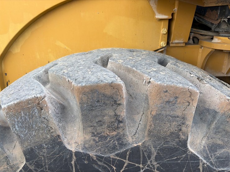 caterpillar-972-image-9
