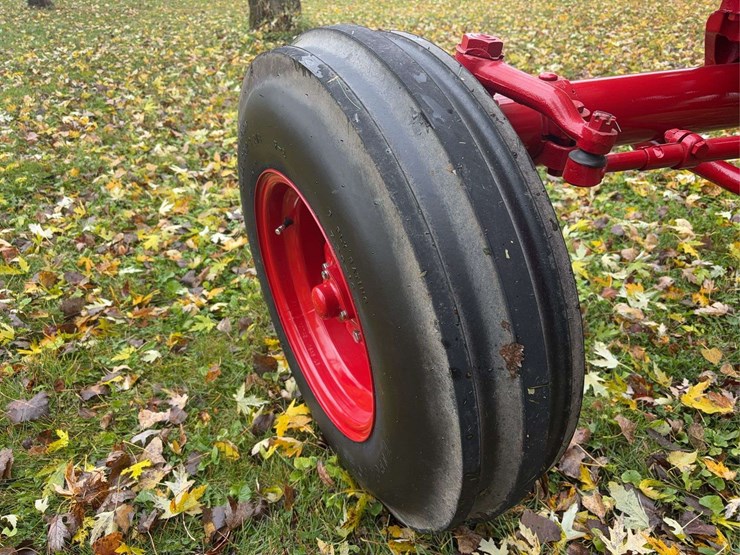 1970-farmall-544-hydro-diesel-row-crop-golden-demonstrator-image-90