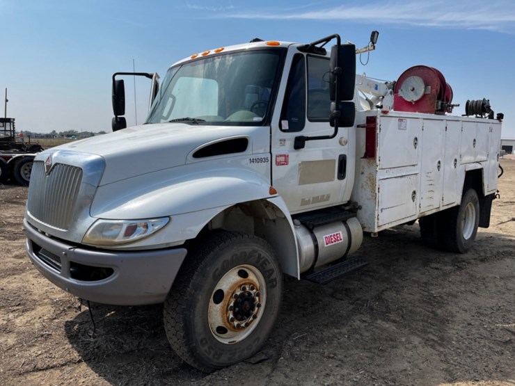 2015-international-durastar-4300-image-1