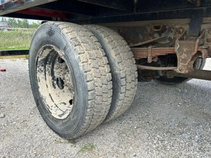hino-185-image-63