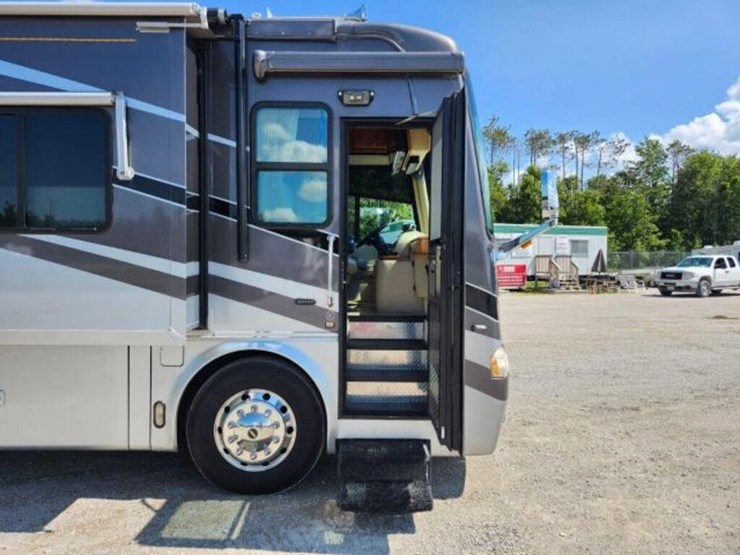 2006-allegro-bus-class-a-motorhome-400abus0d6j0072-image-8
