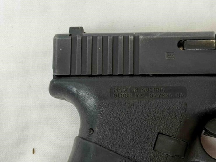 glock-model-21-45acp-pistol-image-12