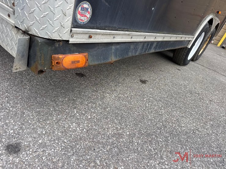 2004-car-mate-enclosed-trailer-image-9