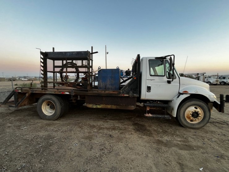 2013-international-durastar-4300-image-4
