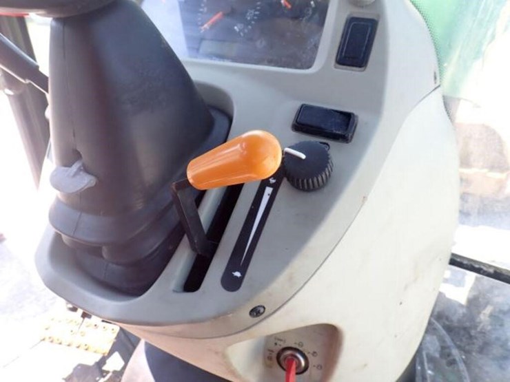 john-deere-3520-image-15