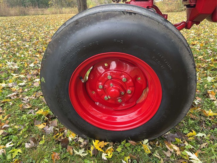 1970-farmall-544-hydro-diesel-row-crop-golden-demonstrator-image-89