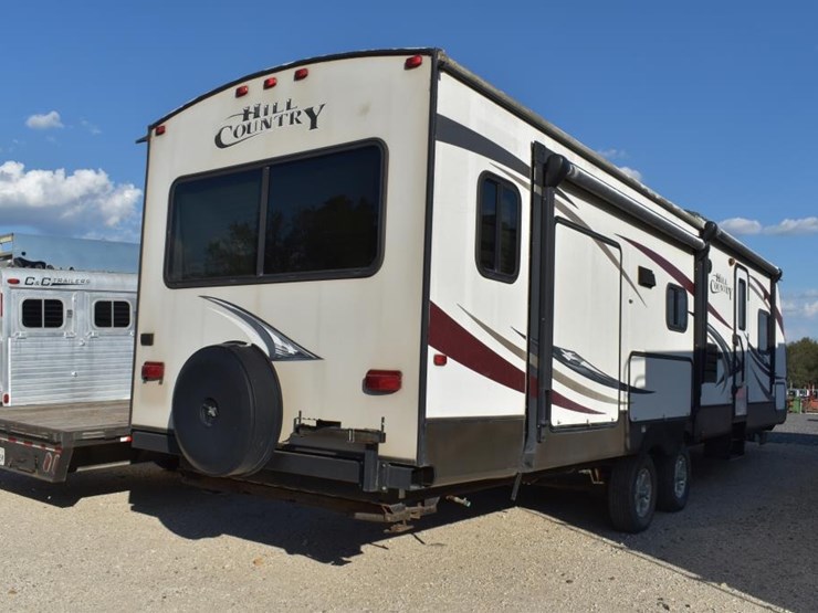 2013-hill-country-32rl-bumper-pull-travel-trailer-w/-2-slides-(vin-#-4v0tc3-image-3
