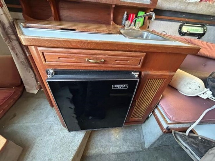 1988-doral-cavalier-24-ft-cabin-cruiser-2dba1303c8-image-76