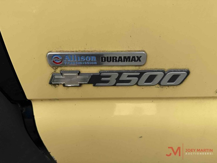2006-chevrolet-3500-image-11