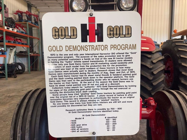 golden-demonstrator-information-sign-with-stand-image-2