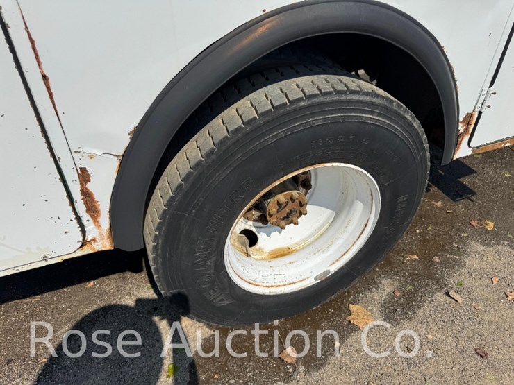 2004-ford-f750-image-8