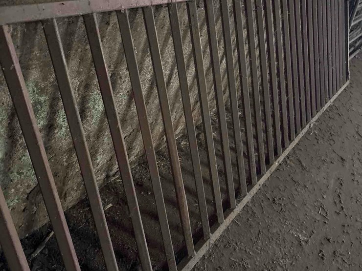 2-heavy-steel-hog-gates-image-5