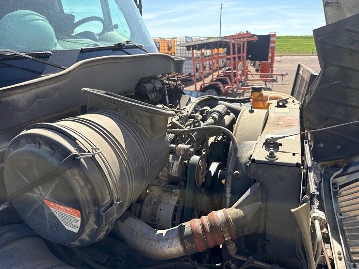 2004-international-durastar-4300-image-20