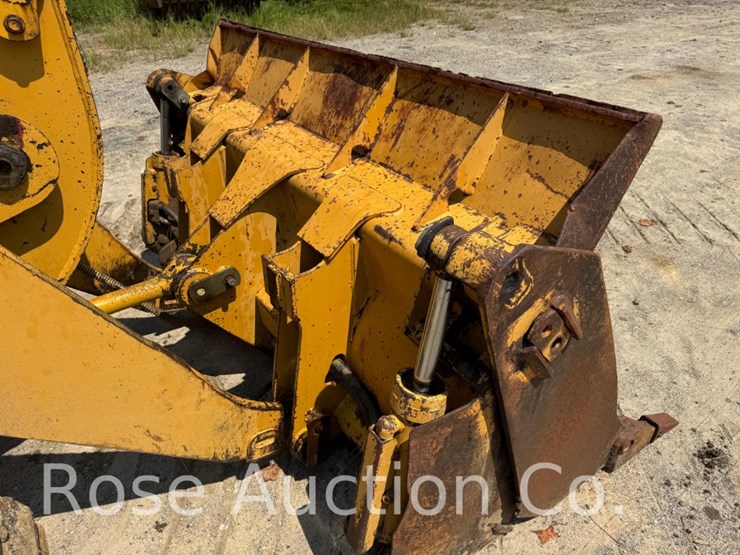 caterpillar-953-image-7