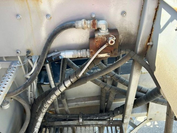 2005-mack-700-t/a-t/a-stone-slinger-truck-1m2ag11c-image-93
