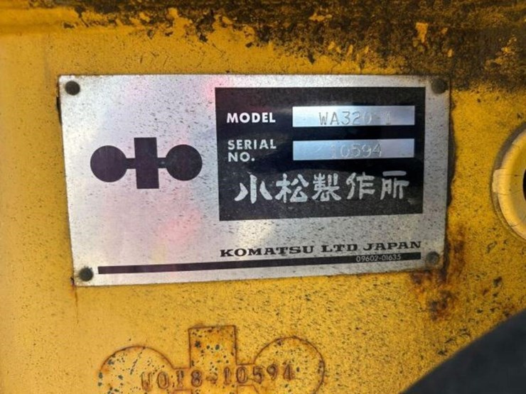 1989-komatsu-wa320-1-image-9