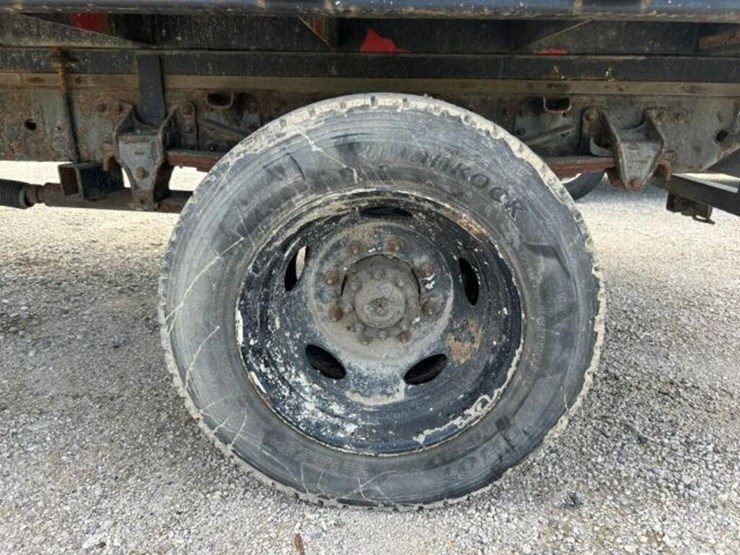 hino-185-image-59