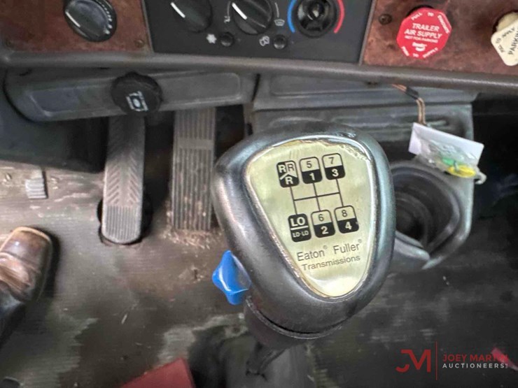 2003-kenworth-t800-image-33
