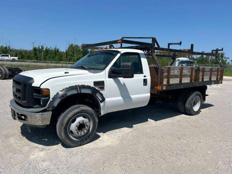 2009-ford-f550-image-1