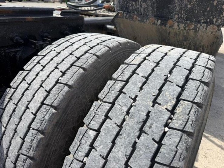 2009-kenworth-t800-image-44