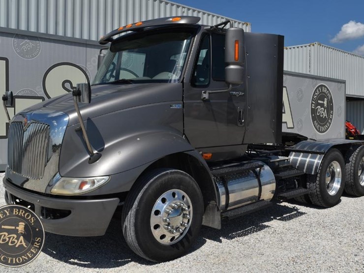 2013-international-transtar-8600-image-2