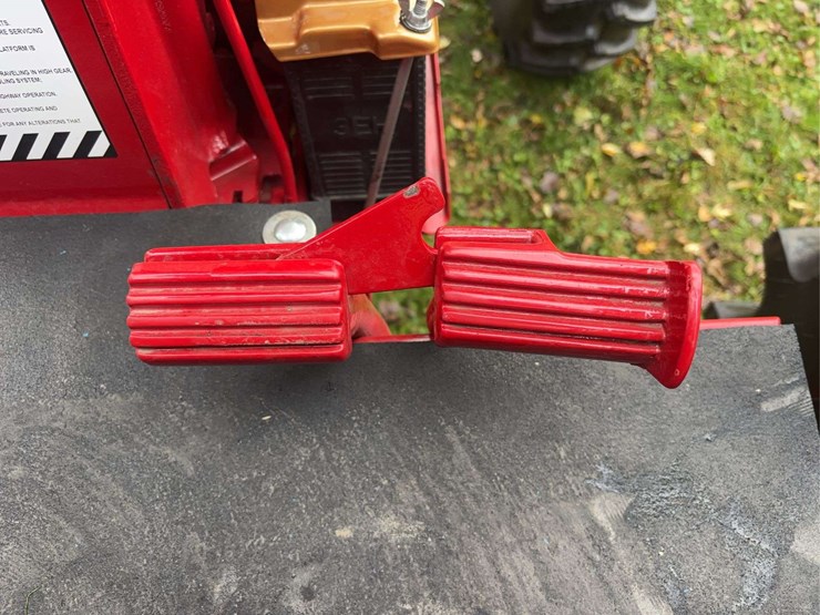 1970-1456-farmall-row-crop-mfwa-golden-demonstrator-image-59