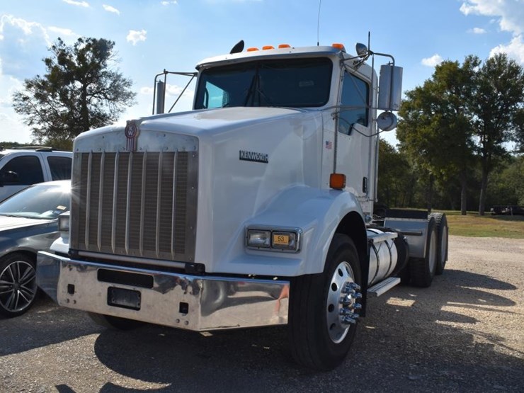 2012-kenworth-t800-image-1