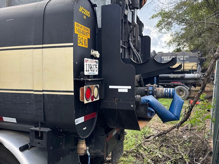 2008-sterling-jetter-/-vacuumtruck-image-5