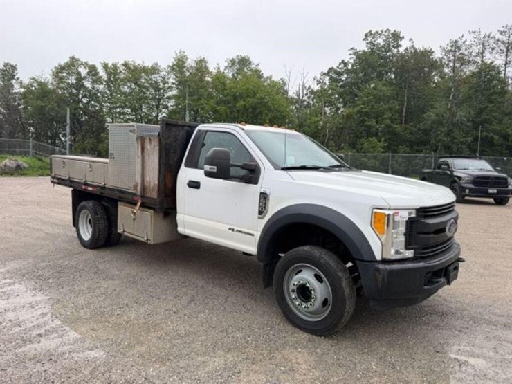 2017-ford-f550-xl-image-4