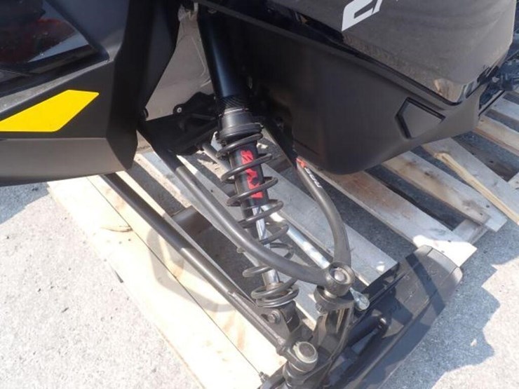 2021-ski-doo-renegade-x-850-snowmobile-2bpsumj6mv0-image-29