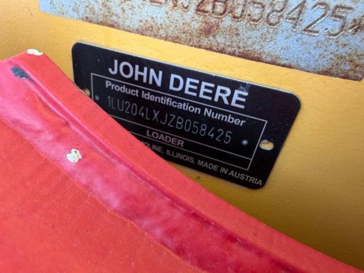 2020-deere-204l-image-9