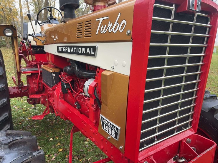 1970-1456-farmall-row-crop-mfwa-golden-demonstrator-image-19