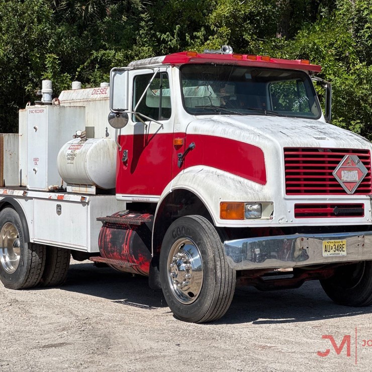 1992 INTERNATIONAL 7100