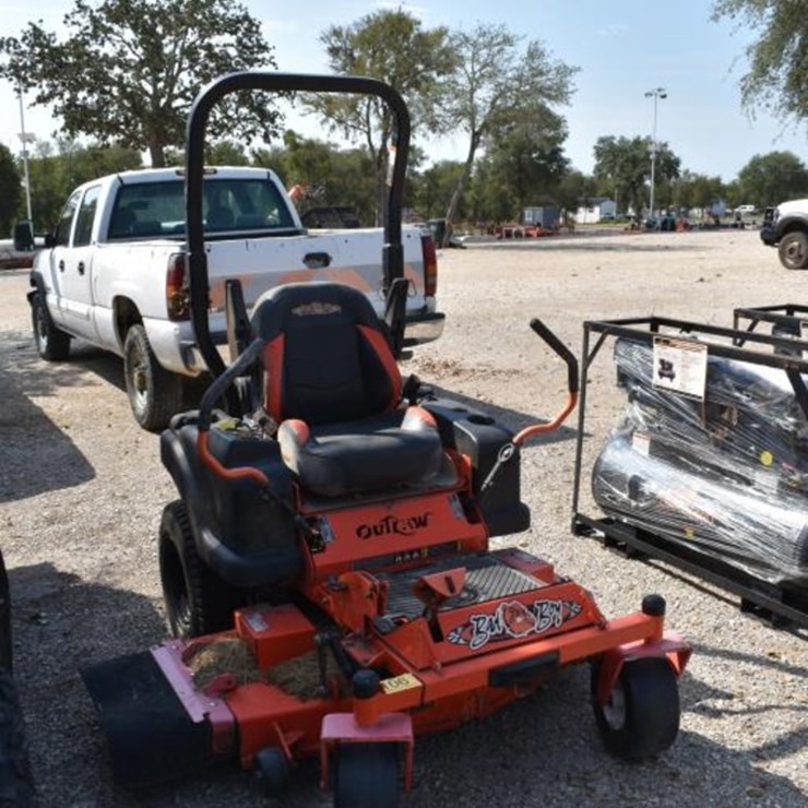 BAD BOY OUTLAW ZERO TURN MOWER (SERIAL # BB048FX69106161005) (K)