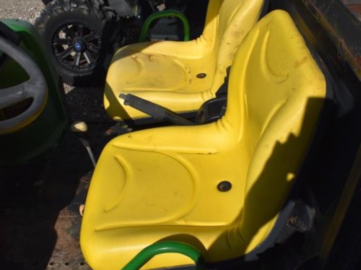 john-deere-gator-image-6