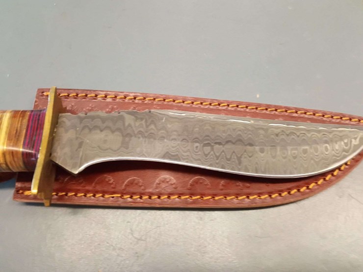 custom-stainless-steel-fixed-blade-knife-with-cream/red-striped-handle-image-2