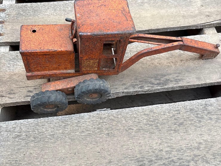 old-shotgun-shell-box/tonka-grader-image-5