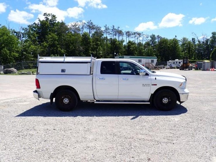 2016-dodge-1500-image-4