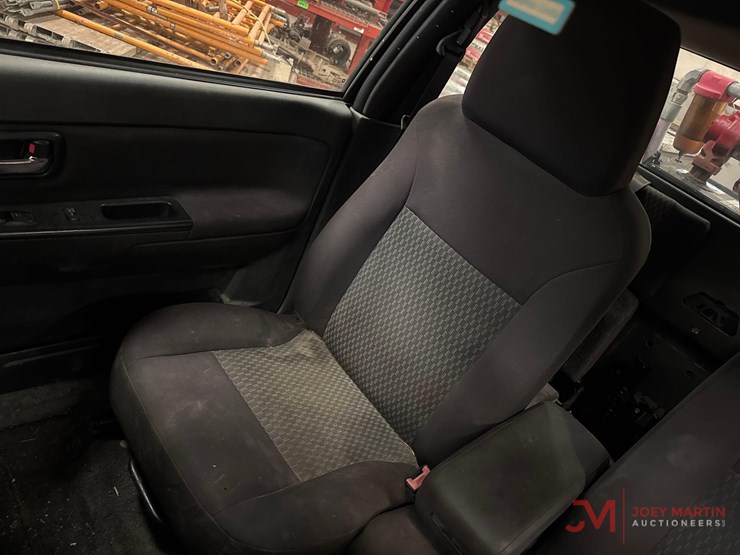 2012-chevrolet-colorado-image-29